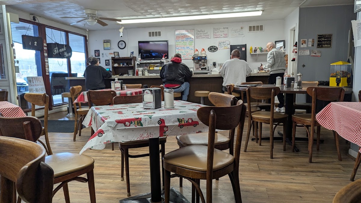 Poppy's Restaurant Photos 2